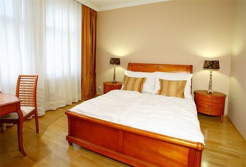 Hunger Hotel apartamentowy Praga