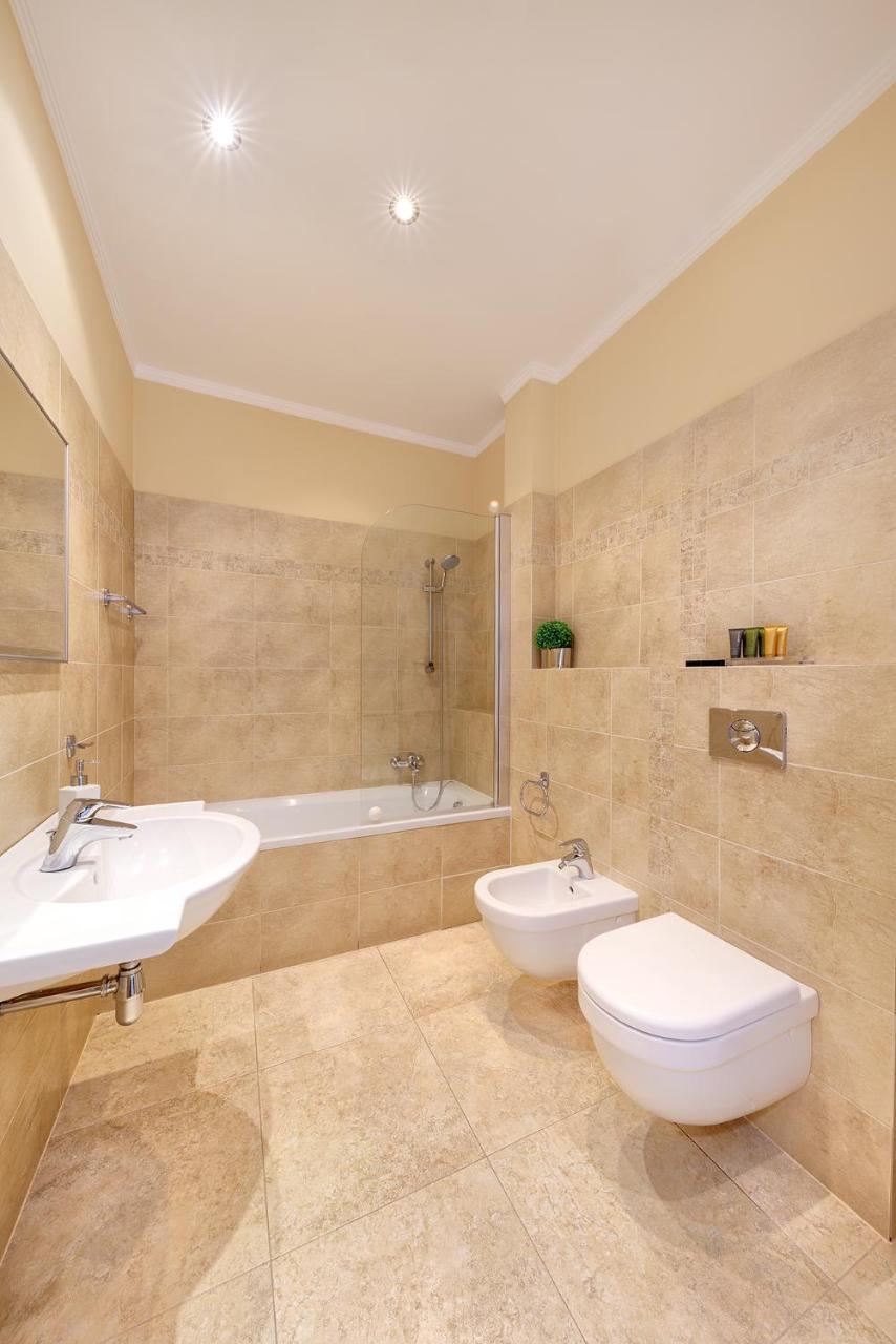 Hunger Hotel apartamentowy 4*